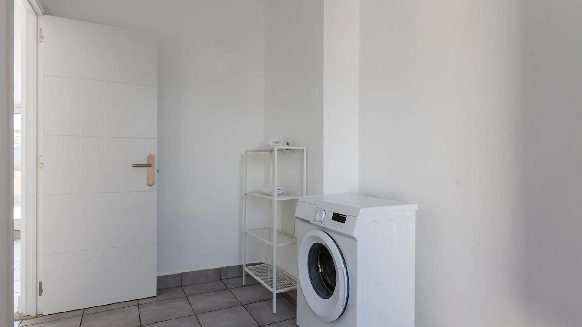 4236 - Ab Santa Coloma III Appartement Barcelona