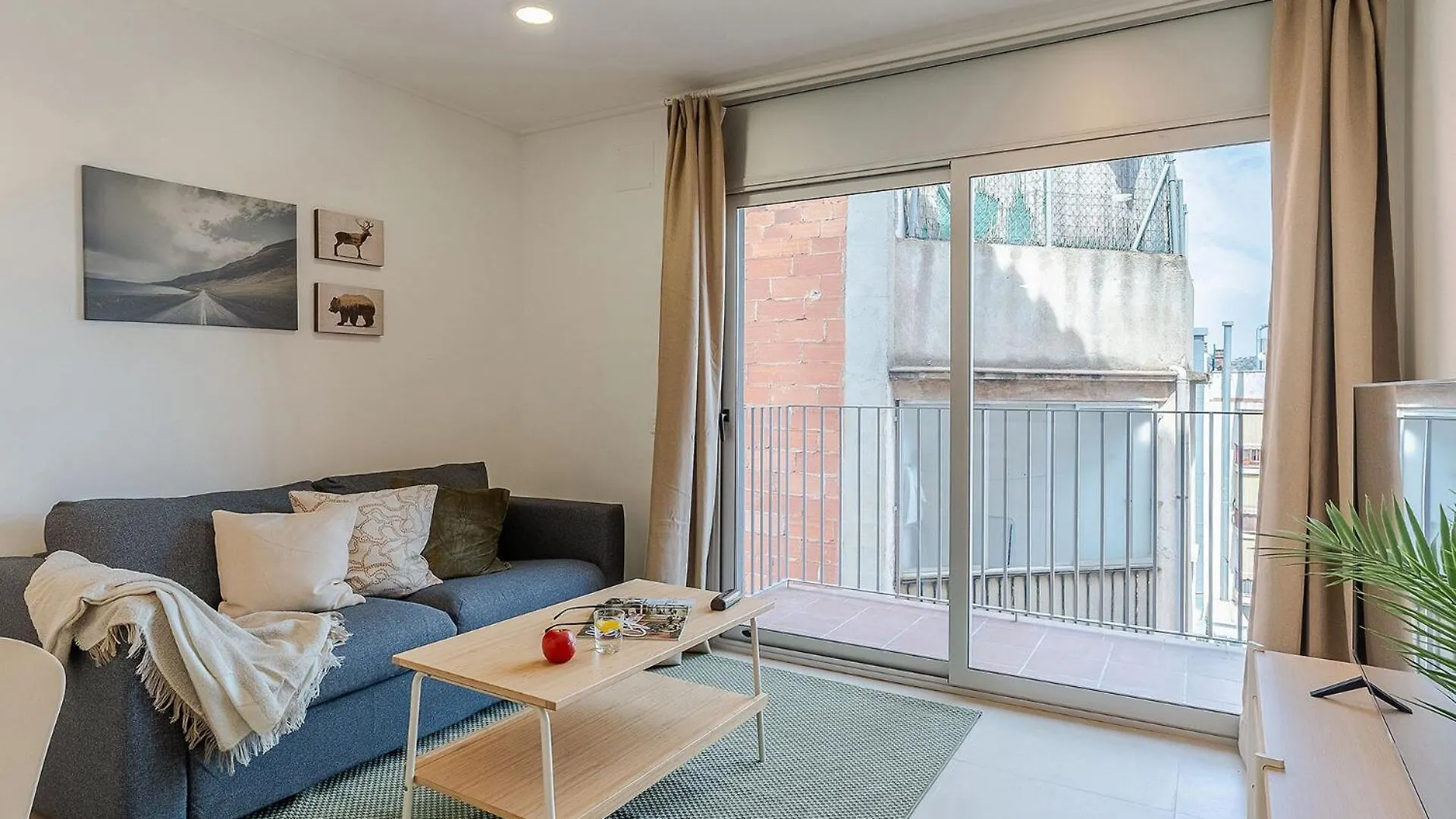 4236 - Ab Santa Coloma III Appartement Barcelona